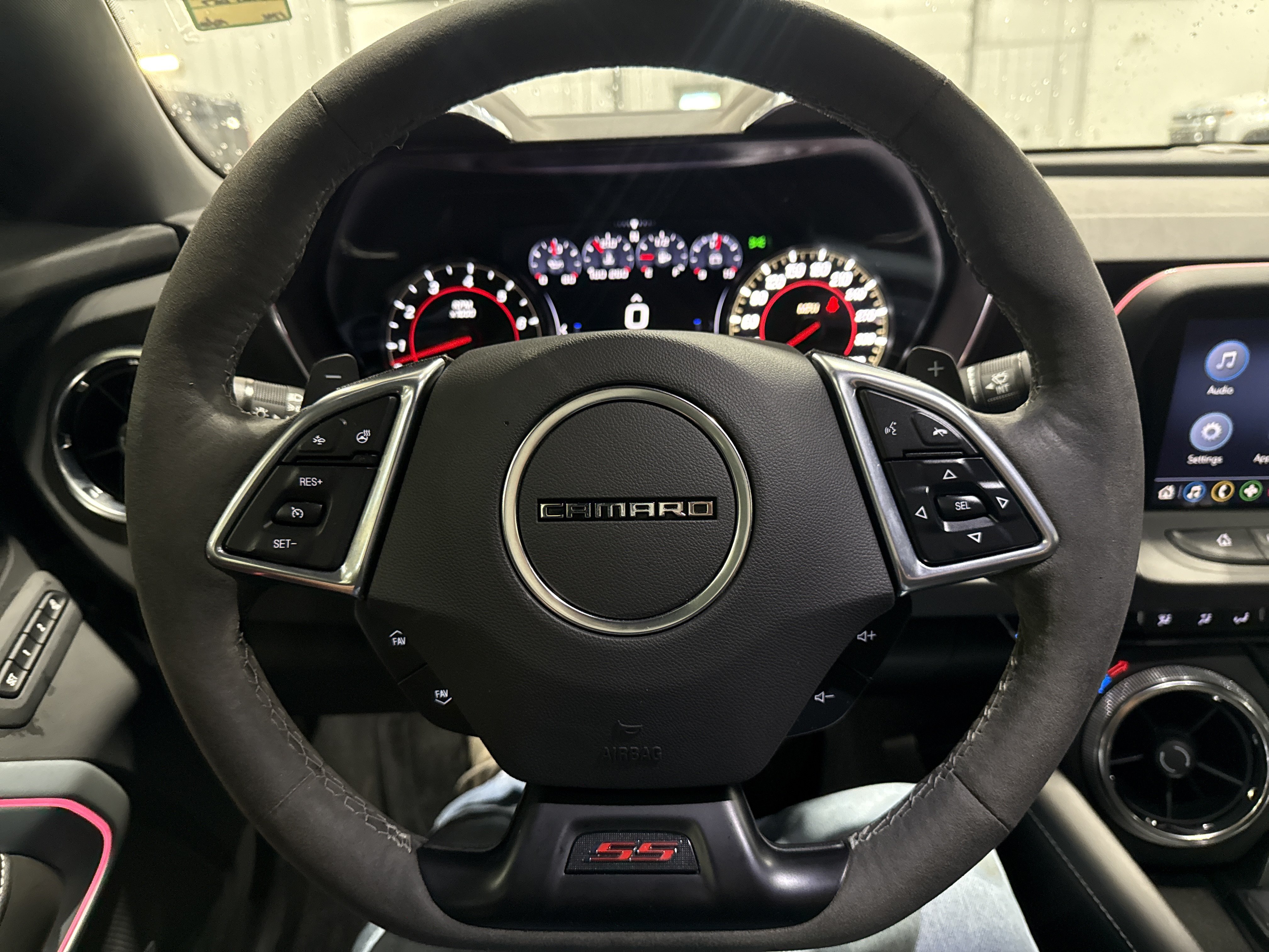 Used 2022 Chevrolet Camaro SS RWD image 9