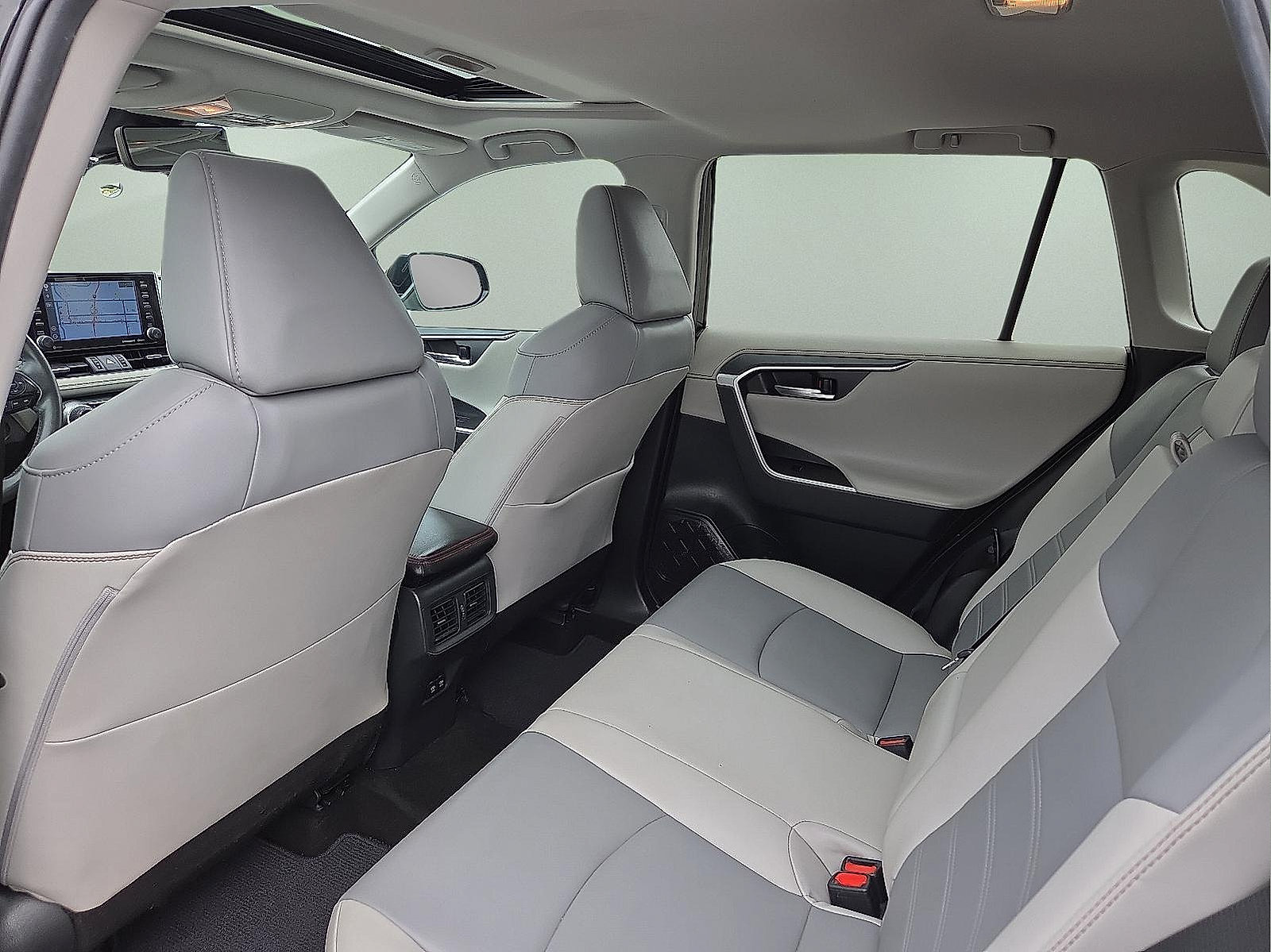 Used 2019 Toyota RAV4 Limited FWD image 20