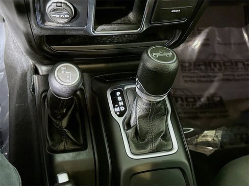 Used 2020 Jeep Wrangler Unlimited Sport image 10