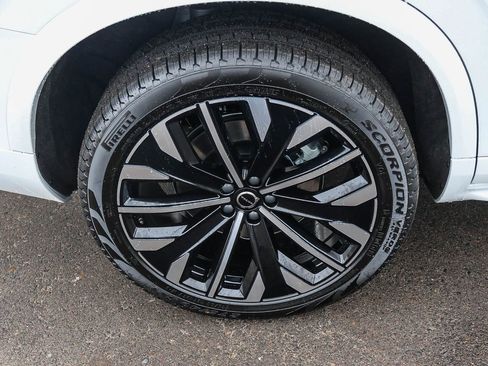 New 2026 Volvo XC90 T8 Ultra w/ Protection Package Premier image 13