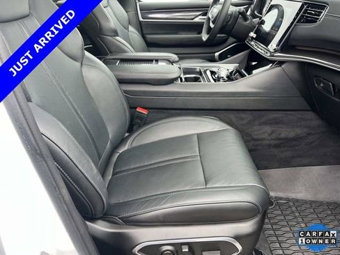 Certified 2024 Jeep Wagoneer 2WD w/ Premium Group I image 25