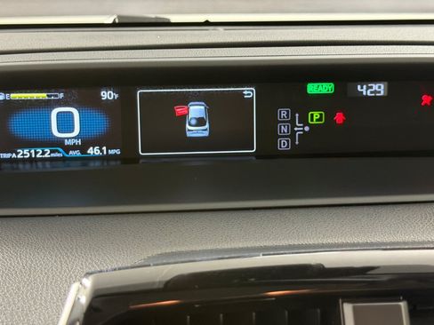 Used 2022 Toyota Prius XLE FWD image 23