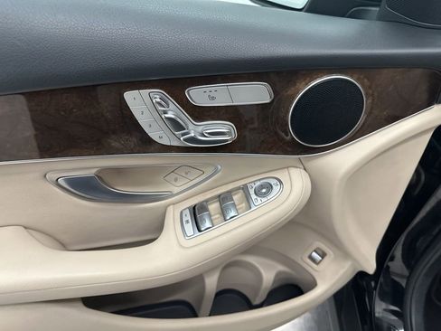 Used 2017 Mercedes-Benz GLC 300 image 11