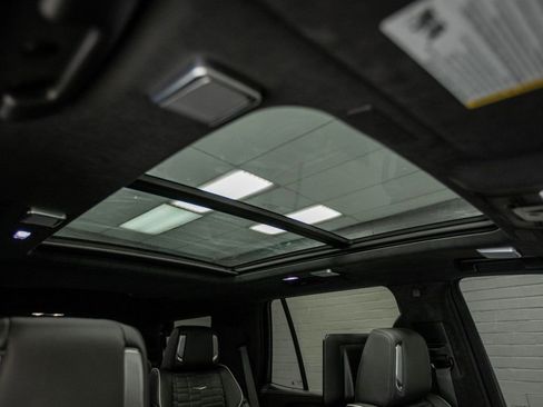 Used 2025 Cadillac Escalade V image 40