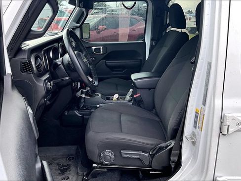 Used 2023 Jeep Wrangler Unlimited w/ Cold Weather Group AWD/4WD image 21