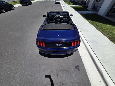 Used 2015 Ford Mustang Premium RWD image 18