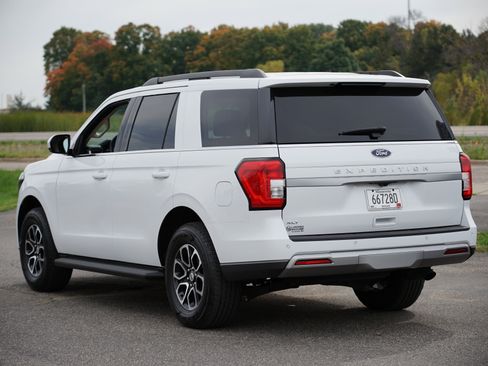 Used 2024 Ford Expedition XLT image 6