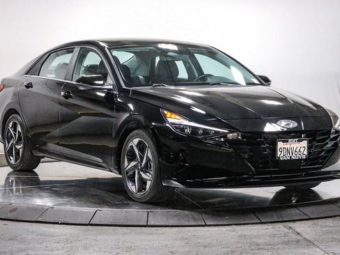 Used 2023 Hyundai Elantra Limited FWD image 5