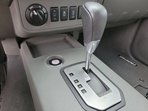 Used 2021 Nissan Frontier SV image 20