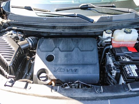 Used 2021 Chevrolet Traverse RS FWD image 27