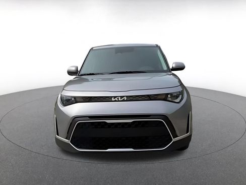 Used 2025 Kia Soul LX w/ LX Technology Package FWD image 16