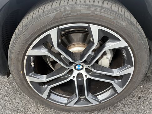 Certified 2022 BMW X5 xDrive40i AWD/4WD image 12