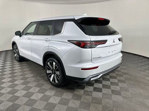 New 2026 Mitsubishi Outlander SE AWD/4WD image 4