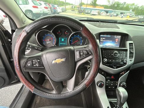 Used 2016 Chevrolet Cruze LT FWD image 23