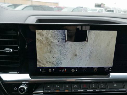 New 2026 GMC Sierra 1500 SLT image 26