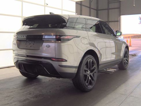 Used 2020 Land Rover Range Rover Evoque SE image 7