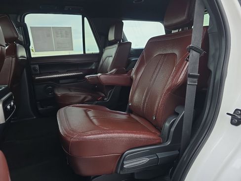 Used 2023 Ford Expedition Limited image 34