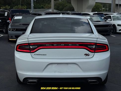 Used 2016 Dodge Charger R/T RWD image 5