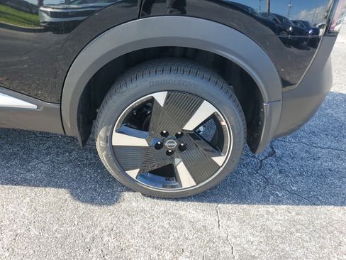 New 2025 Nissan Kicks SR image 7