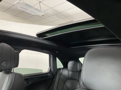 Used 2019 Porsche Macan AWD/4WD image 22