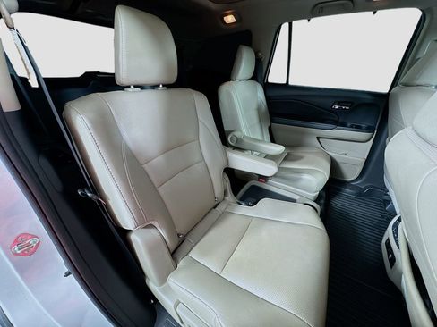 Used 2020 Honda Pilot Elite image 31