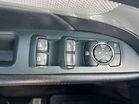 Used 2016 Ford Explorer XLT w/ Equipment Group 202A AWD/4WD image 22