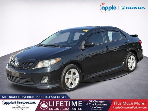 Used 2013 Toyota Corolla S FWD image 3