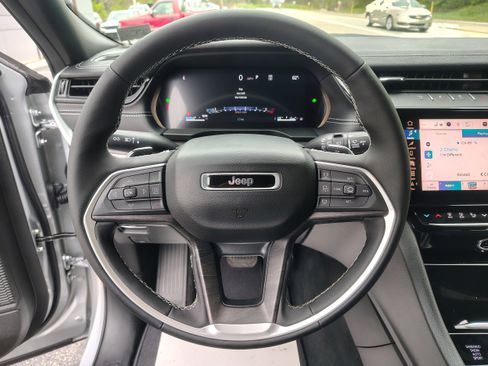 New 2026 Jeep Grand Cherokee L 4WD image 37