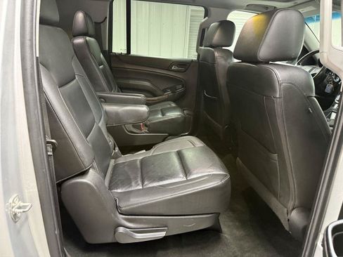 Used 2018 Chevrolet Suburban LT AWD/4WD image 39