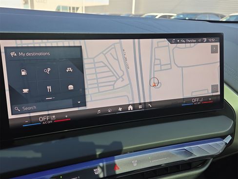 Used 2025 BMW X3 xDrive30i w/ Premium Package image 19