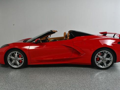 Used 2023 Chevrolet Corvette Stingray Premium Conv w/ Z51 Performance Package RWD image 4