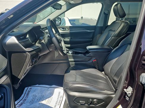 Used 2022 Jeep Grand Cherokee L Limited image 6