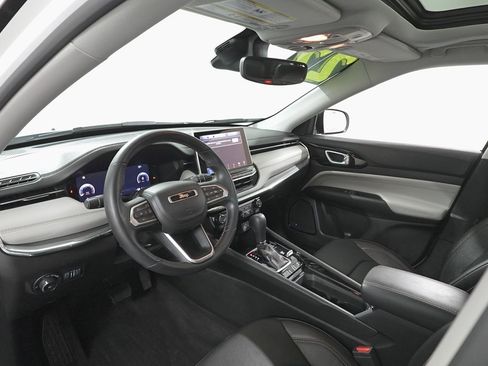 Used 2022 Jeep Compass Limited w/ Elite Group image 13