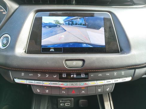 Used 2023 Cadillac XT4 Sport w/ Sun And Sound Package AWD/4WD image 27