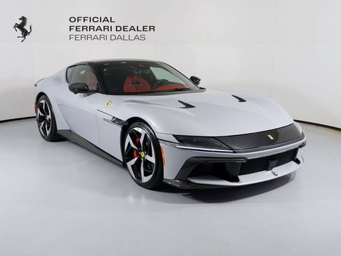 Used 2025 Ferrari 12Cilindri RWD image 1