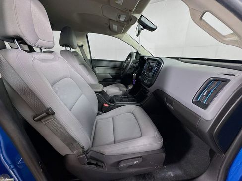 Used 2022 Chevrolet Colorado W/T w/ Custom Special Edition RWD image 32