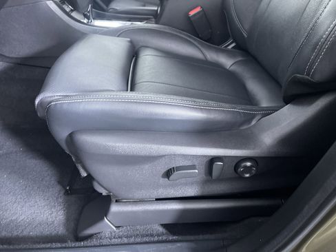 Used 2023 Subaru Ascent Touring image 12