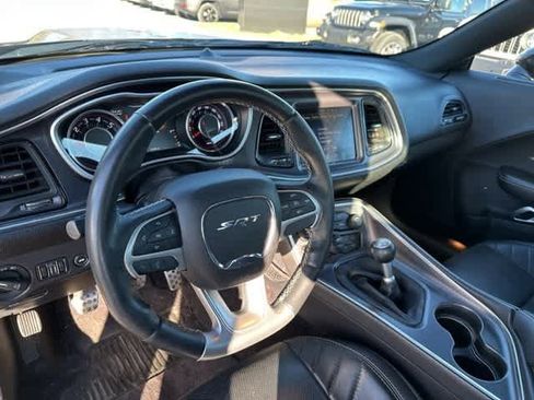 Used 2016 Dodge Challenger SRT w/ Technology Group image 7