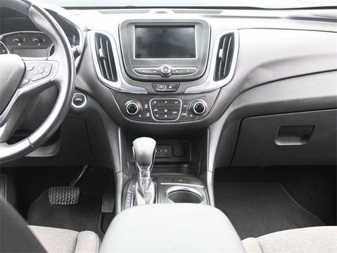 Used 2022 Chevrolet Equinox LT image 25