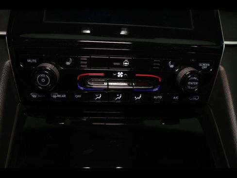 Used 2023 Jeep Grand Cherokee Altitude AWD/4WD image 25