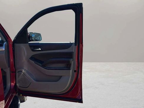 Used 2015 Chevrolet Tahoe LT image 25