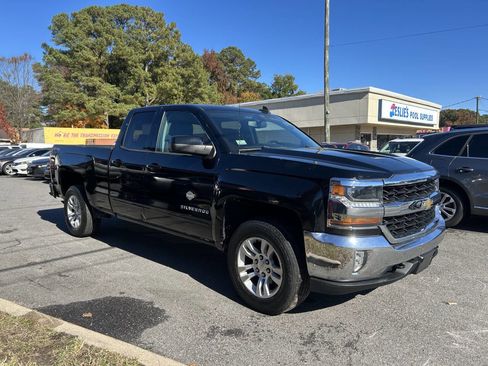 Used 2017 Chevrolet Silverado 1500 LT w/ All Star Edition image 3