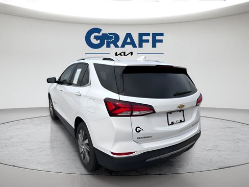 Used 2022 Chevrolet Equinox Premier AWD/4WD image 2