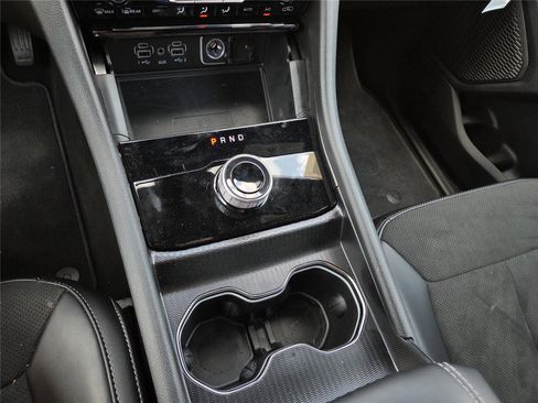 New 2025 Jeep Grand Cherokee L Altitude image 15