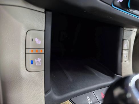 Used 2017 GMC Acadia Denali w/ Technology Package FWD image 23