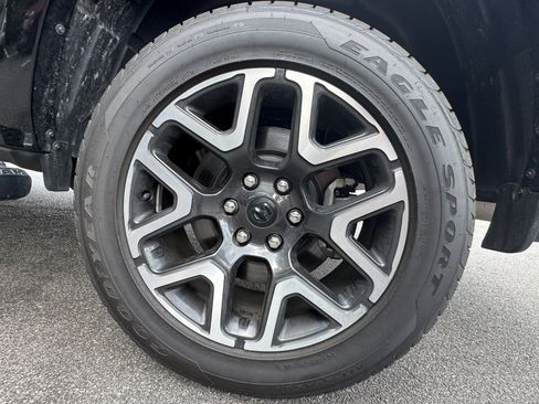 Used 2025 RAM 1500 Laramie RWD image 22