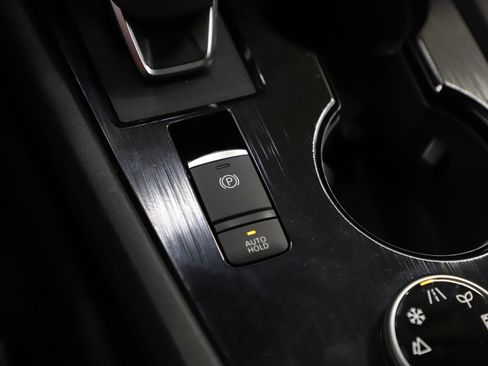 Used 2025 Nissan Rogue SV image 26