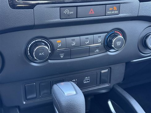Used 2024 Nissan Frontier SV image 20