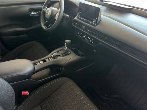 Used 2025 Honda HR-V LX image 15