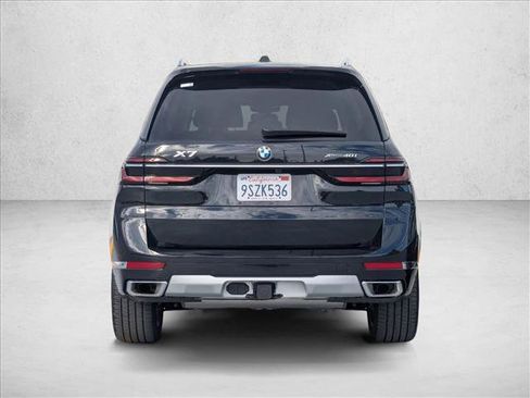 Used 2025 BMW X7 xDrive40i w/ Premium Package image 7